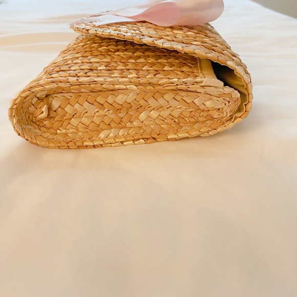 Love Rattan Straw Clutch - Picture 5 of 5